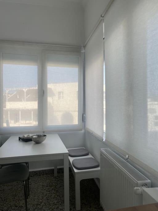 Cozy, Spacious, Newly Renovated Flat In Adamas 外观 照片
